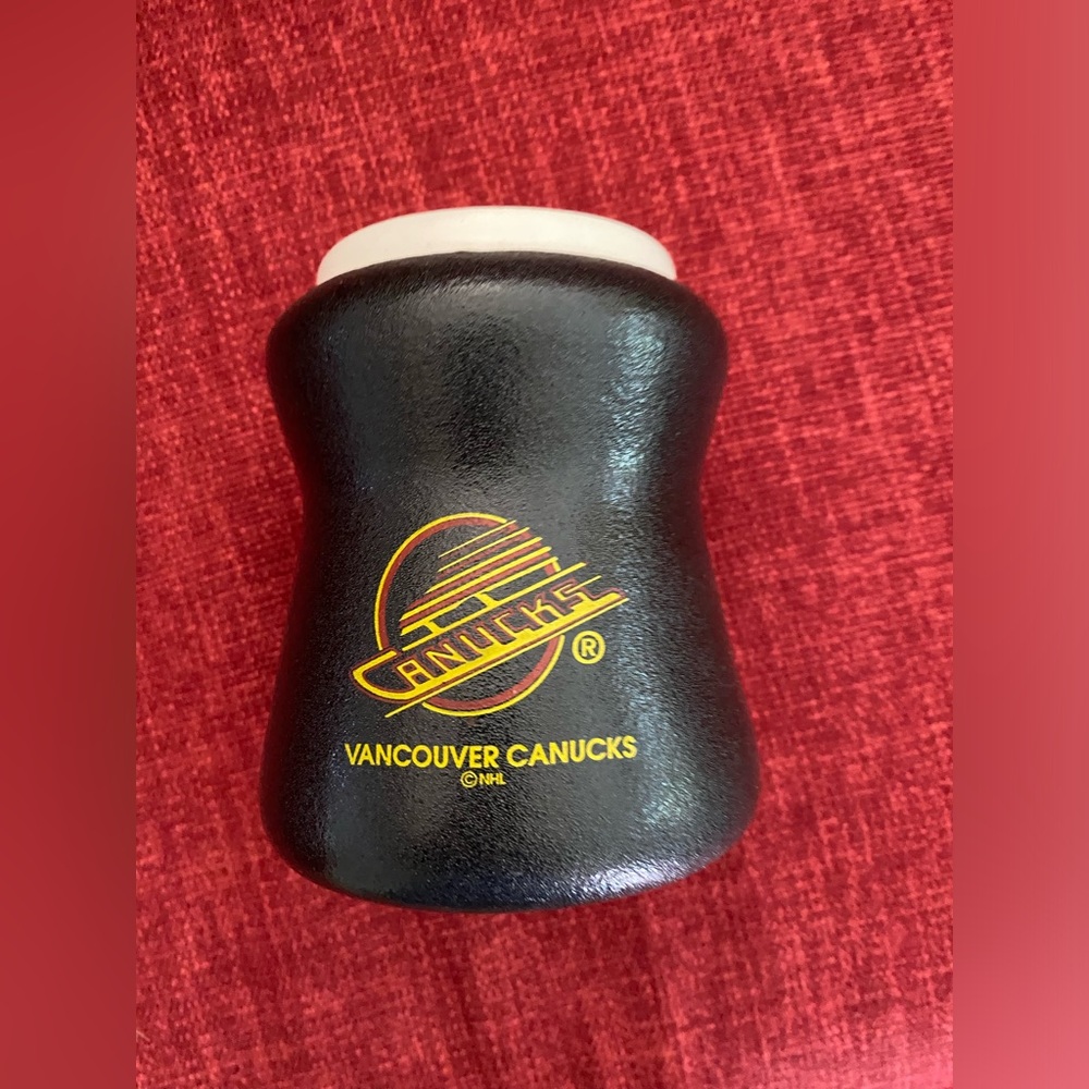 Vintage NHL Vancouver Canucks Beer Can Koozie Insulated Rubber Huggie Bl…
